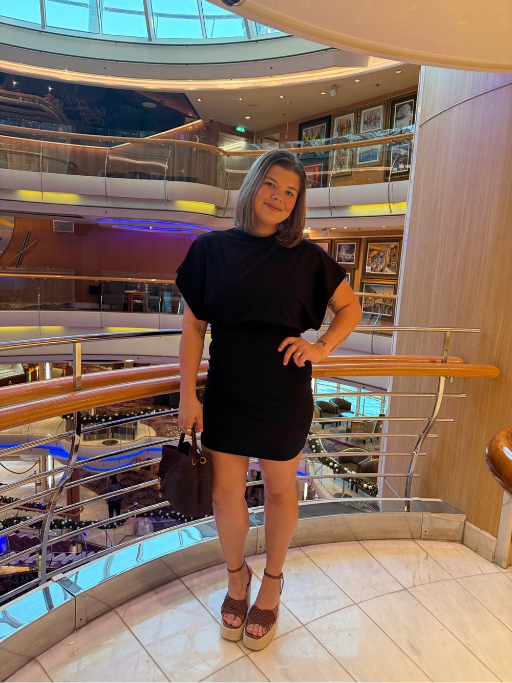 Missguided + Black Short Sleeve Crewneck Dress-Style Tee